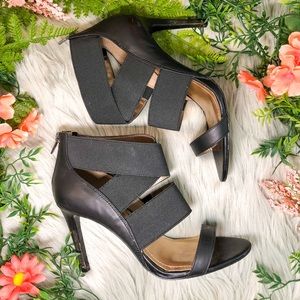 🔥HOT BCBG Black elastic strapped heels